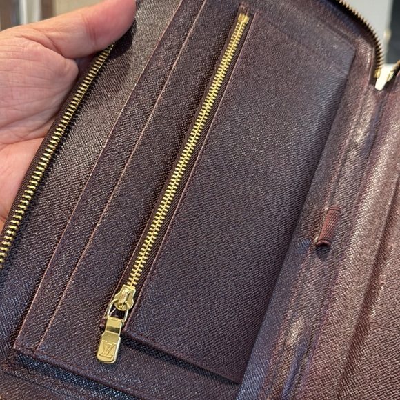 Authentic Louis Vuitton Tyga organizer - Picture 15 of 16